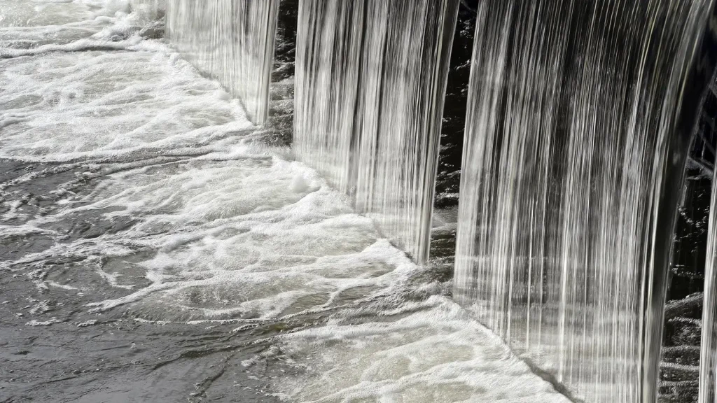 clean clarified water form sewage treatment plant